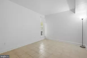 8505 Barrington Ct, Springfield, VA 22152 - Photo 13