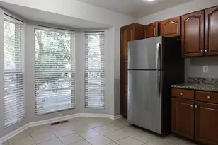 12058 Edgemere Cir, Reston, VA 20190 - Photo 5