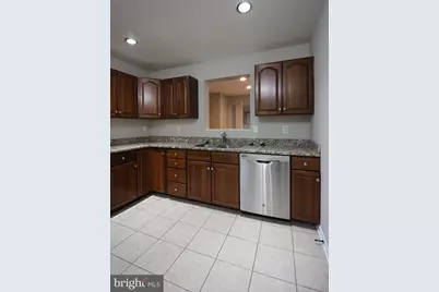 12058 Edgemere Circle, Reston, VA 20190 - Photo 3