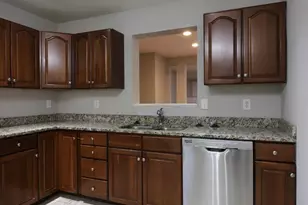 12058 Edgemere Cir, Reston, VA 20190 - Photo 3