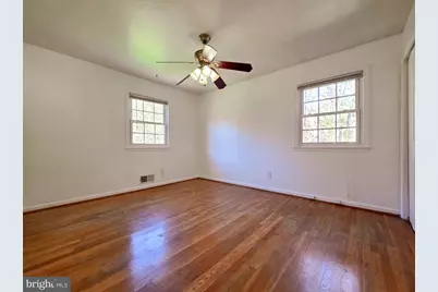 4221 N Valiant Court, Annandale, VA 22003 - Photo 23