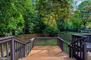 515 Woodland Ct NW, Vienna, VA 22180 - Photo 11