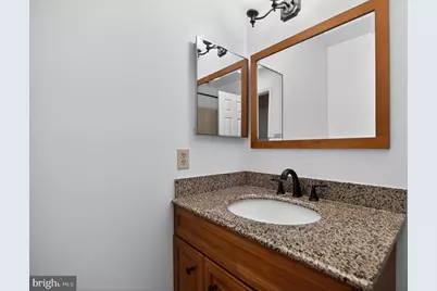 102 Cunningham Park Court SE, Vienna, VA 22180 - Photo 17
