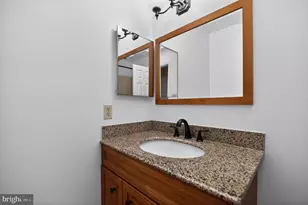 102 Cunningham Park Ct SE, Vienna, VA 22180 - Photo 17