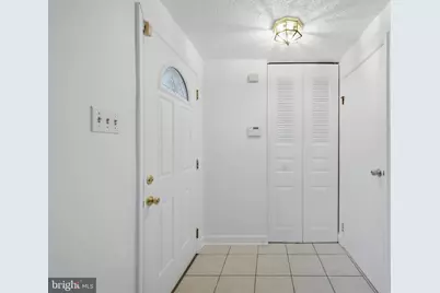 5806 High Bluff Court, Burke, VA 22015 - Photo 3