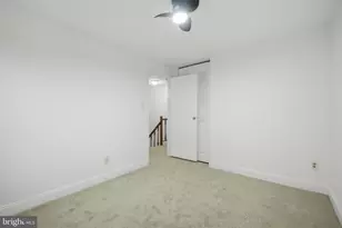 5806 High Bluff Ct, Burke, VA 22015 - Photo 17