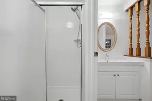 5806 High Bluff Ct, Burke, VA 22015 - Photo 27