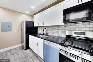 8000 Chanute Pl, Falls Church, VA 22042 - Photo 9