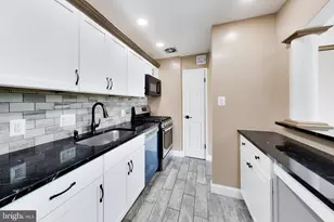 8000 Chanute Pl, Falls Church, VA 22042 - Photo 11