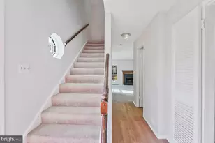 3209 Silverstone Ct, Oakton, VA 22124 - Photo 3