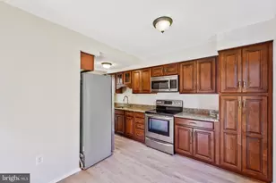 3209 Silverstone Ct, Oakton, VA 22124 - Photo 5