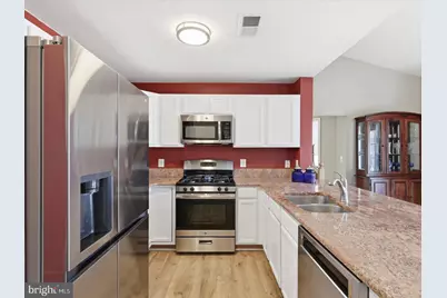 11565 Cavalier Landing Court #401, Fairfax, VA 22030 - Photo 3