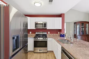 11565 Cavalier Landing Ct, Fairfax, VA 22030 - Photo 3