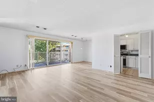 2648 Redcoat Dr, Alexandria, VA 22303 - Photo 5