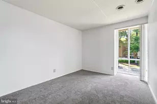 2648 Redcoat Dr, Alexandria, VA 22303 - Photo 17