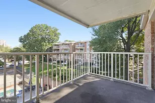 2648 Redcoat Dr, Alexandria, VA 22303 - Photo 29