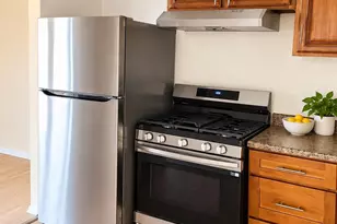 2634 Wagon Dr, Alexandria, VA 22303 - Photo 5