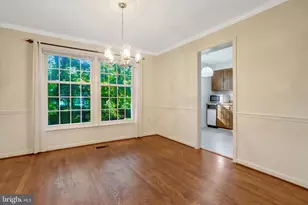 7077 Leestone St, Springfield, VA 22151 - Photo 9