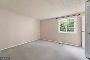 5906 Oak Leather Dr, Burke, VA 22015 - Photo 17