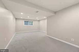 5906 Oak Leather Dr, Burke, VA 22015 - Photo 25
