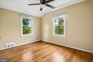 5828 Edgehill Dr, Alexandria, VA 22303 - Photo 17