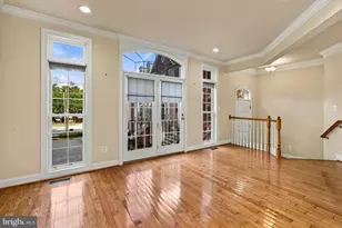 10013 Blake Ln, Oakton, VA 22124 - Photo 9