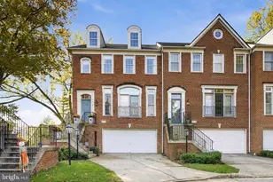 10013 Blake Ln, Oakton, VA 22124 - Photo 3