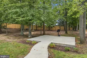 8210 Crossbrook Ct, Lorton, VA 22079 - Photo 27