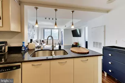 2451 Midtown Avenue #307, Alexandria, VA 22303 - Photo 7