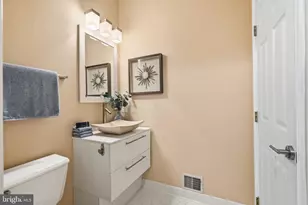 8233 Franklin Dr, Lorton, VA 22079 - Photo 5