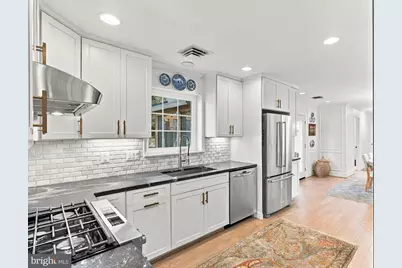 403 John Marshall Drive NE, Vienna, VA 22180 - Photo 15