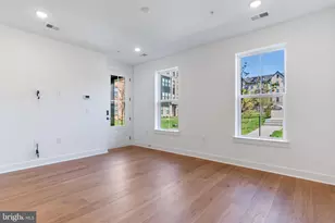 14989 Deco Cir, Chantilly, VA 20151 - Photo 3