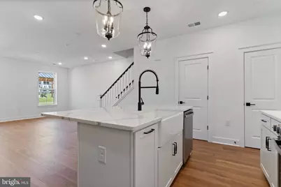 14989 Deco Circle, Chantilly, VA 20151 - Photo 9