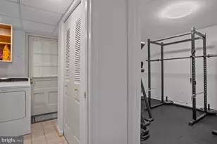 7813 New London Dr, Springfield, VA 22153 - Photo 15