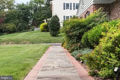 2802 Center Ridge Drive, Oakton, VA 22124 - Photo 3