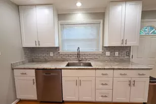 6127 Capella Ave, Burke, VA 22015 - Photo 7