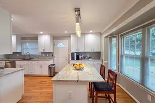 6127 Capella Ave, Burke, VA 22015 - Photo 3