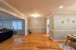6127 Capella Ave, Burke, VA 22015 - Photo 9