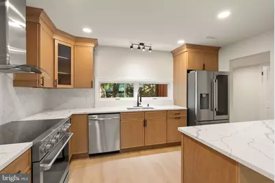 11404 Links Drive, Reston, VA 20190 - Photo 15