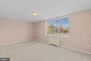 6621 Wakefield Dr, Alexandria, VA 22307 - Photo 9