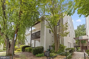 10131 Oakton Terrace Rd, Oakton, VA 22124 - Photo 1
