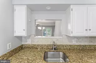 3701 Roxbury Ln, Alexandria, VA 22309 - Photo 9