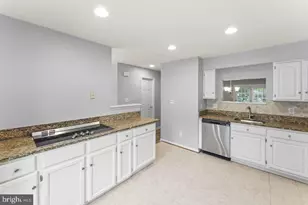3701 Roxbury Ln, Alexandria, VA 22309 - Photo 5