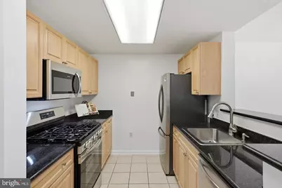 2726 Gallows Road #1110, Vienna, VA 22180 - Photo 11