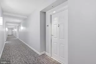 2726 Gallows Rd, Vienna, VA 22180 - Photo 15