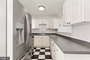 7921 Timarand Ct, Lorton, VA 22079 - Photo 11