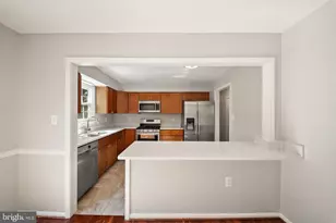 14719 Jarnigan St, Centreville, VA 20120 - Photo 9
