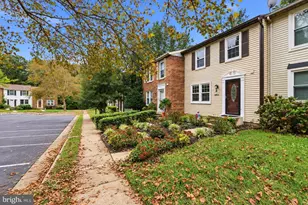 5852 Rock Forest Ct, Centreville, VA 20121 - Photo 3