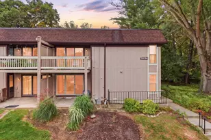 5804 Royal Ridge Dr, Springfield, VA 22152 - Photo 1