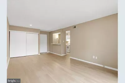 5804 Royal Ridge Drive #D, Springfield, VA 22152 - Photo 9